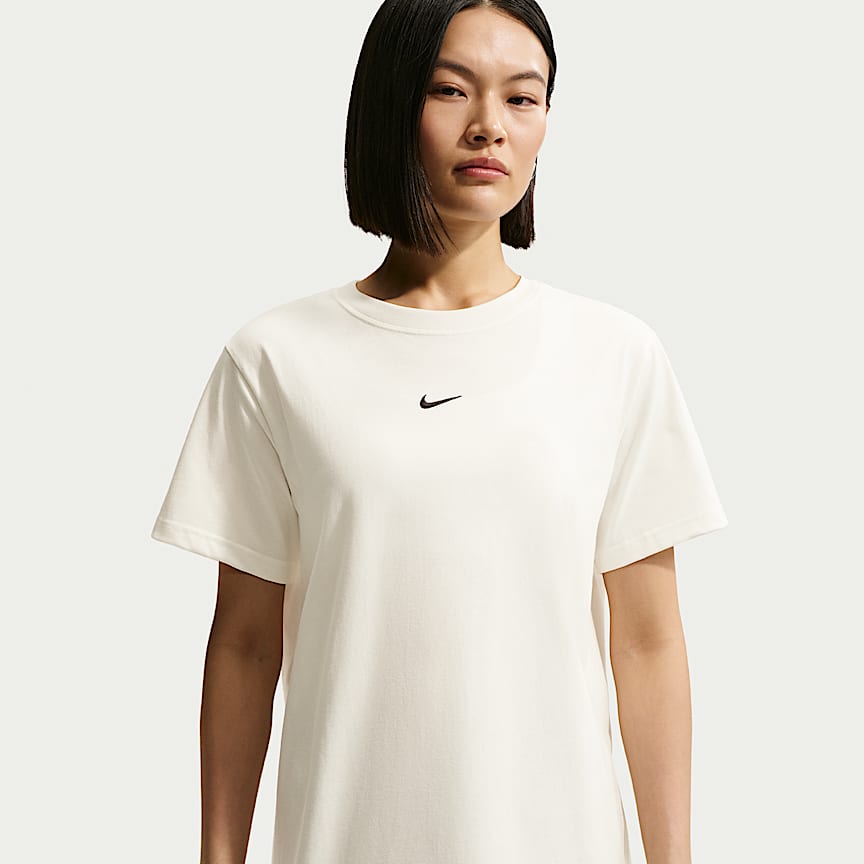 Nike Sportswear Women's Oversized T-Shirt. Nike ID